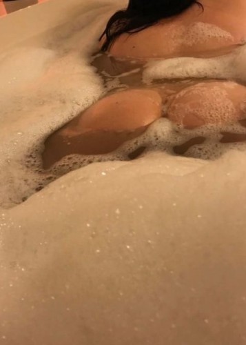 Адель, Г. Салехард